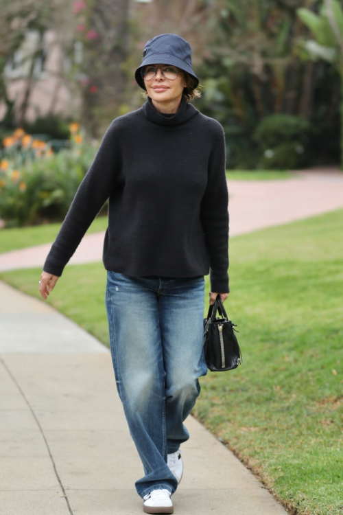 Lisa Rinna Arrives at The Beverly Hills Hotel in Los Angeles, December 2024 5