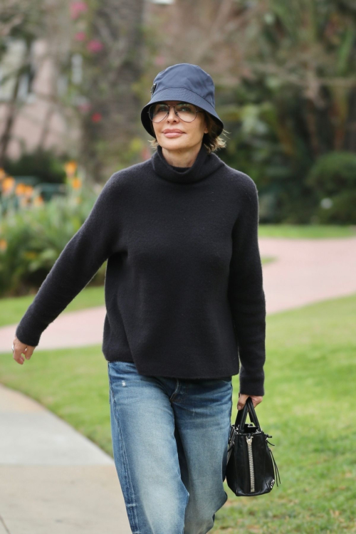 Lisa Rinna Arrives at The Beverly Hills Hotel in Los Angeles, December 2024 6