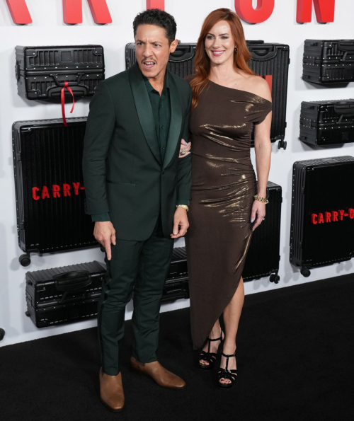 Meghan McDermott Rossi at Carry-On Premiere in Los Angeles, December 2024 3