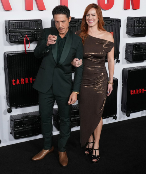 Meghan McDermott Rossi at Carry-On Premiere in Los Angeles, December 2024 4