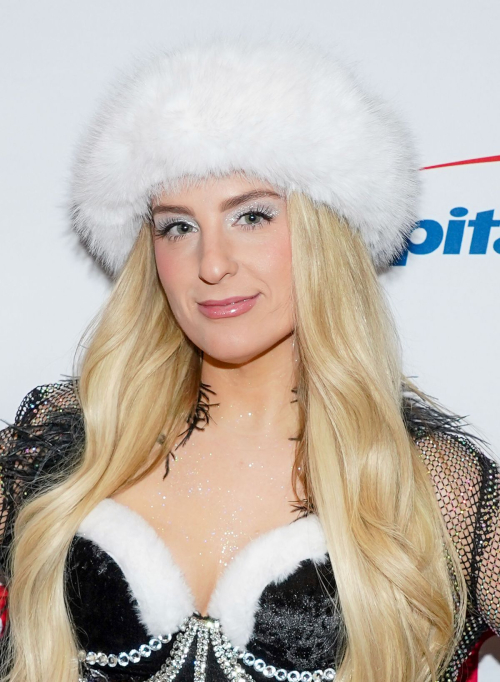 Meghan Trainor Stuns at iHeartRadio Jingle Ball in Philadelphia, December 2024 4