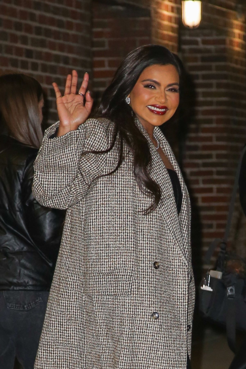 Mindy Kaling Leaves Late Show with Stephen Colbert in New York, December 2024 5