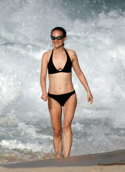 Natalie Portman in Bikini at St Barts Beach, December 2024 9