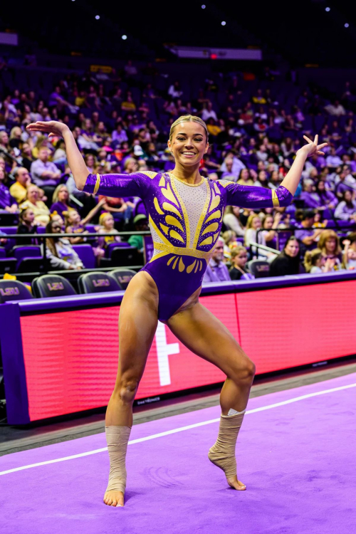 Olivia Dunne at LSU Gym Open Mike Night in Baton Rouge, December 2024 3