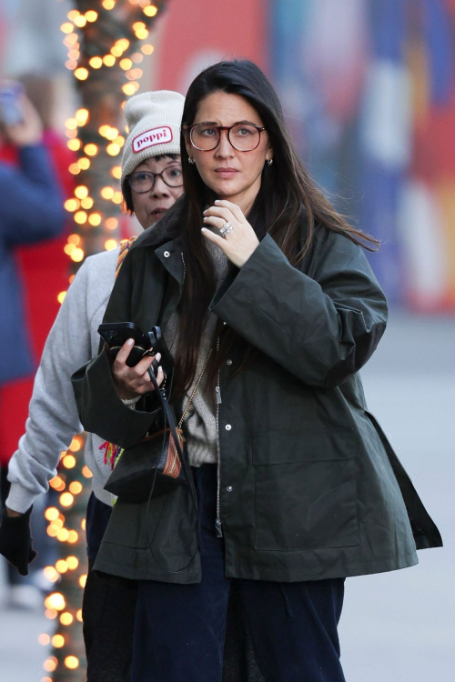 Olivia Munn Spotted at Hudson Yards in New York, December 2024 1