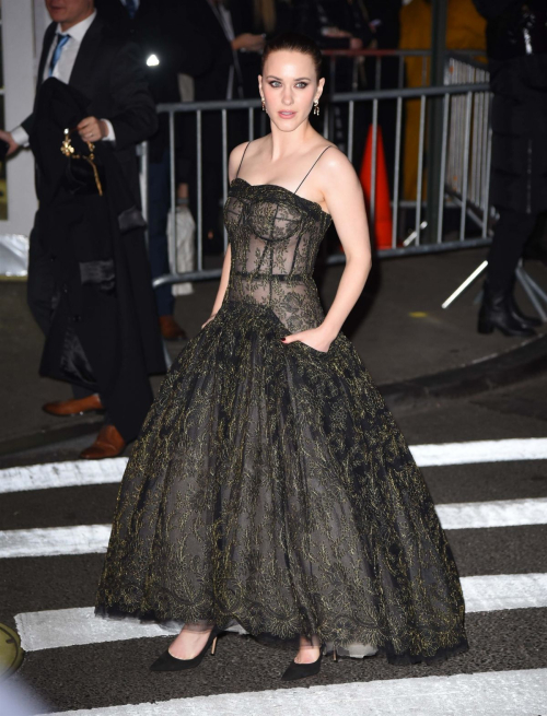 Rachel Brosnahan Arrives at Gotham's 34th Annual Film Awards, December 2024