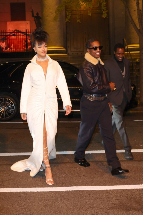 Rihanna and A$AP Rocky Arrive at Hotel in New York City, December 2024 3