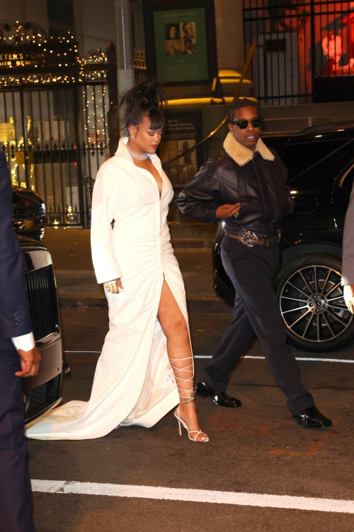 Rihanna and A$AP Rocky Arrive at Hotel in New York City, December 2024 5