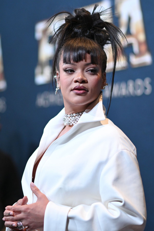 Rihanna at Footwear News Achievement Awards in New York, December 2024 3