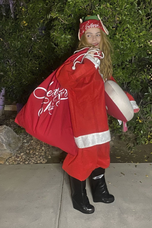 Taryn Manning Dressed as Santa in Pasadena, December 2024 6