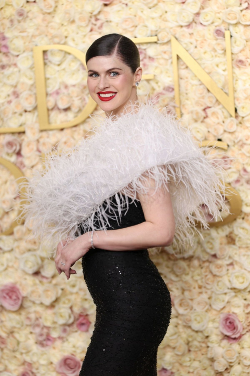 Alexandra Daddario at 82nd Golden Globes in Beverly Hills, January 2025 5