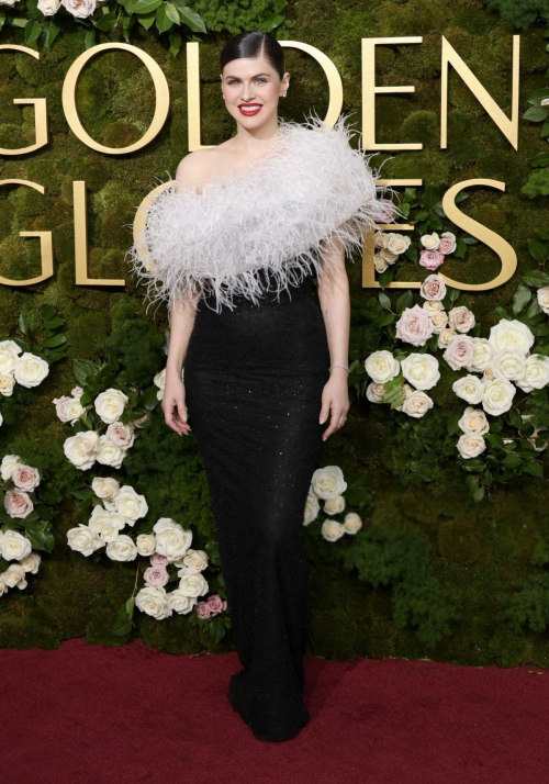 Alexandra Daddario at 82nd Golden Globes in Beverly Hills, January 2025 6