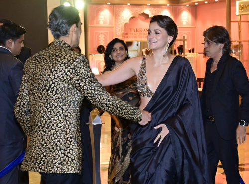 Alia Bhatt Celebrates Sabyasachi’s 25th Anniversary, January 2025 1