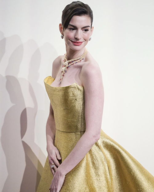 Anne Hathaway at Bvlgari