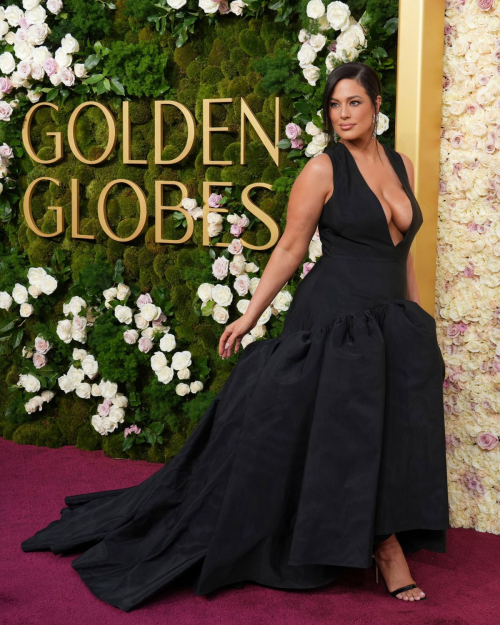 Ashley Graham at 82nd Golden Globes, January 2025 3