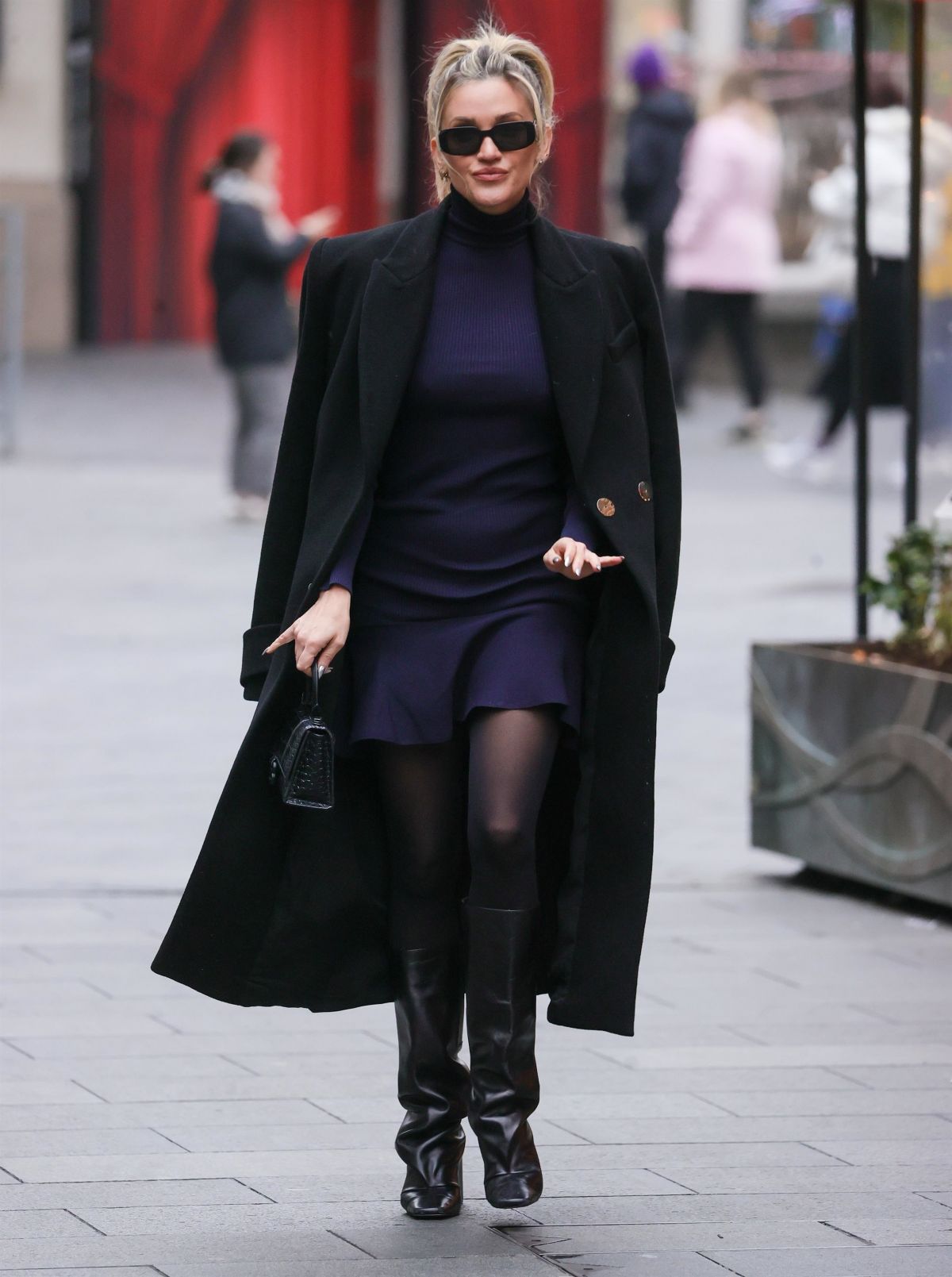 Ashley Roberts Enjoys Day Out in London, January 2025