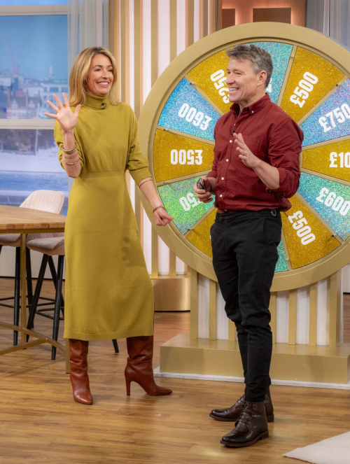 Cat Deeley Appears on This Morning Show, January 2025 4