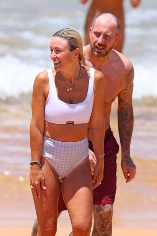 Claire Greaves in Bikini at Beach in Sydney, January 2025 1