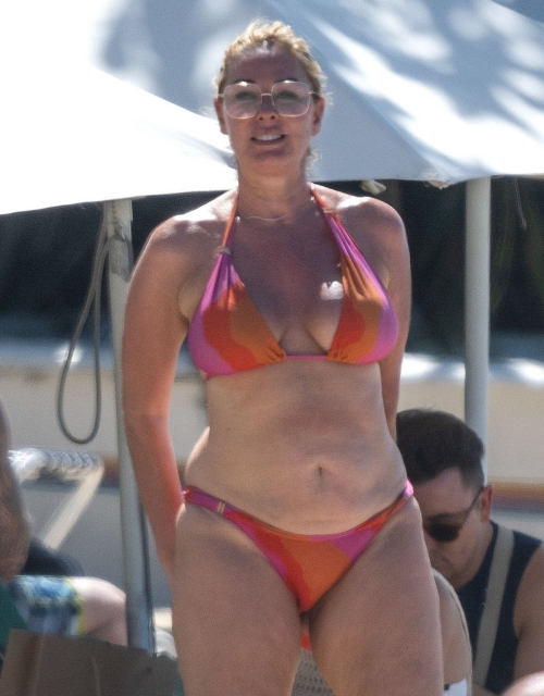 Claire Sweeney in Barbados, January 2025 6