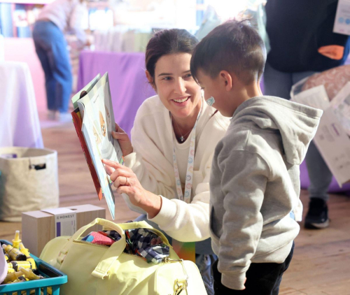 Cobie Smulders Helps LA Fire Relief Donations in Los Angeles, January 2025 2