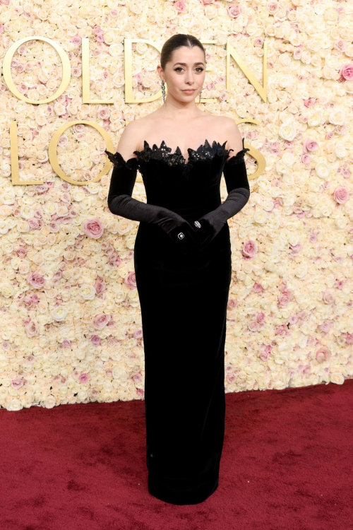 Cristin Milioti Dazzles at Golden Globes, January 2025 1