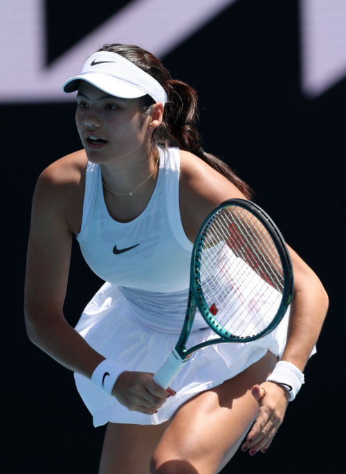 Emma Raducanu Defeats Amanda Anisimova at Australian Open, January 2025 2