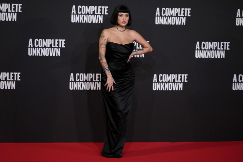 Giorgia Soleri at A Complete Unknown Premiere, January 2025 4