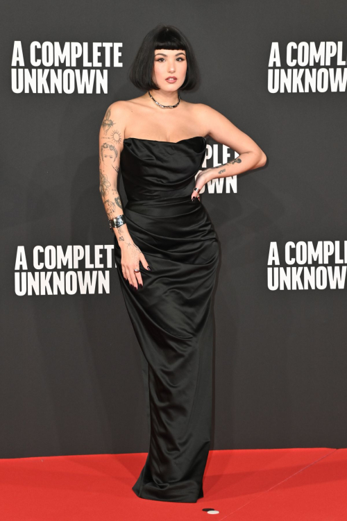 Giorgia Soleri at A Complete Unknown Premiere, January 2025 5