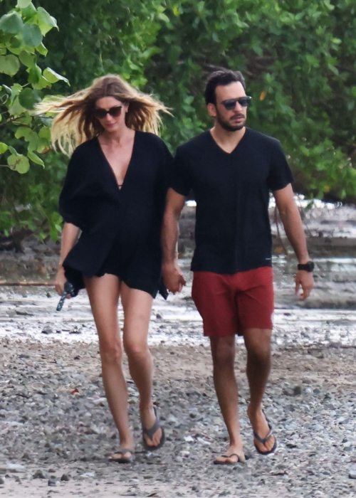 Gisele Bundchen and Joaquim Valente in Costa Rica, December 2024 6