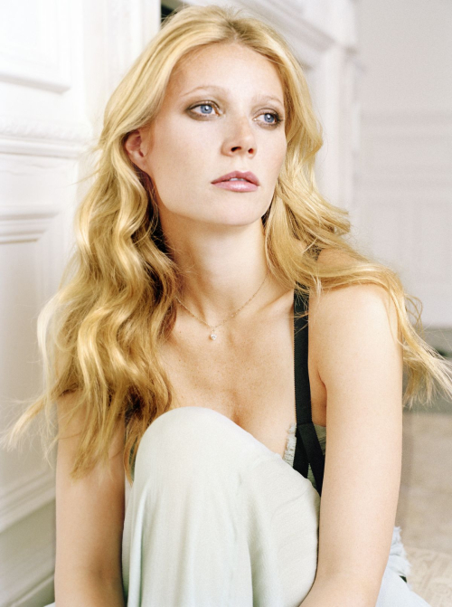 Gwyneth Paltrow at Photoshoot, January 2004 15