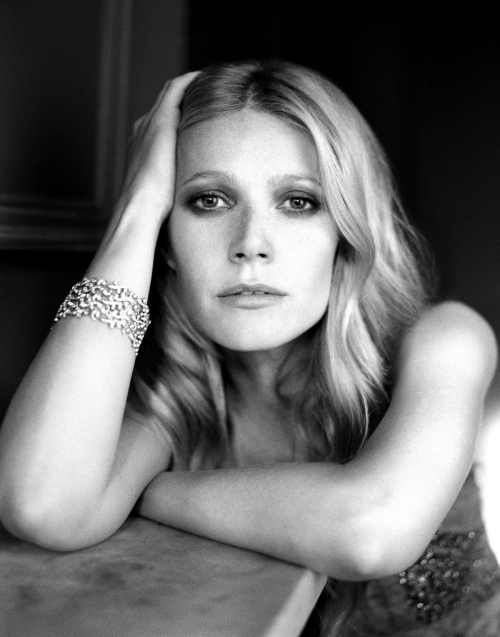 Gwyneth Paltrow at Photoshoot, January 2004 2