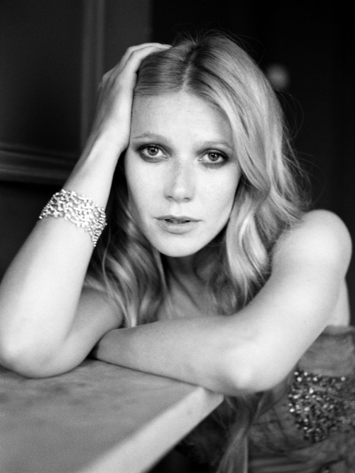 Gwyneth Paltrow at Photoshoot, January 2004 4