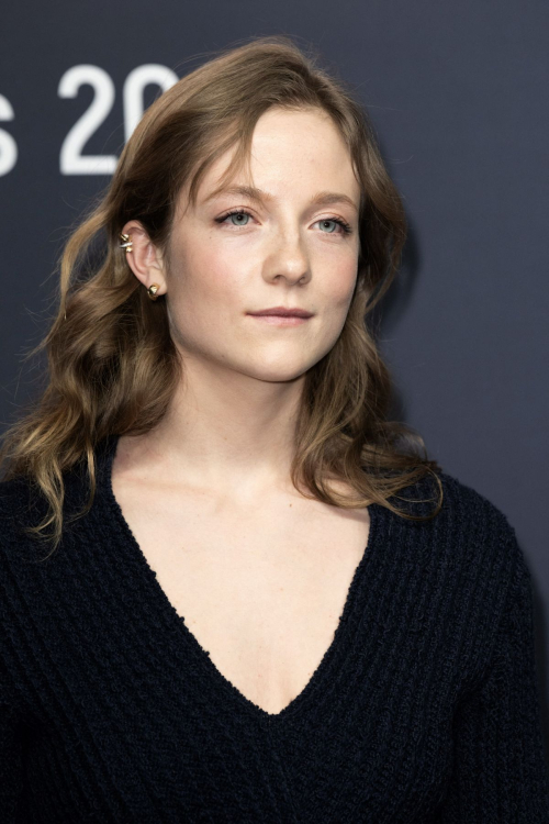 Josefa Heinsius at Cesar Revelations 2025 Photocall in Paris, January 2025 5