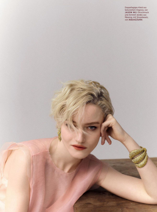 Julia Garner Wows in Harper