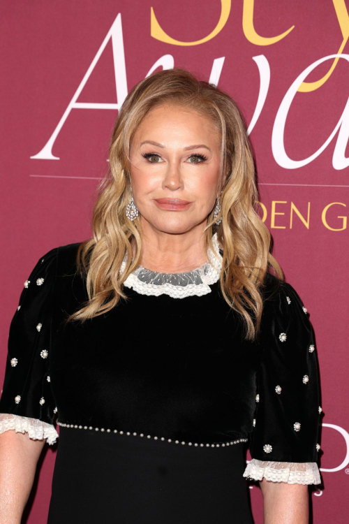 Kathy Hilton at WWD Style Awards, January 2025 2