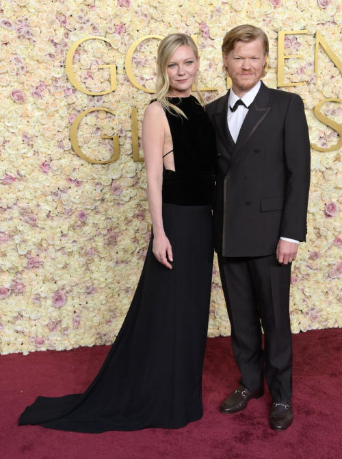 Kirsten Dunst Arrives Stunningly at Golden Globes, January 2025 1