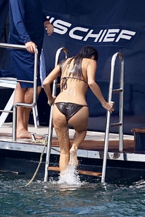 Pia Whitesell in Bikini at a Luxury Yacht, December 2024 1