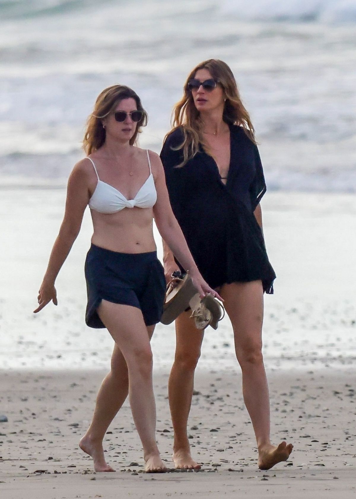 Pregnant Gisele Bundchen Enjoys a Day at the Beach, December 2024