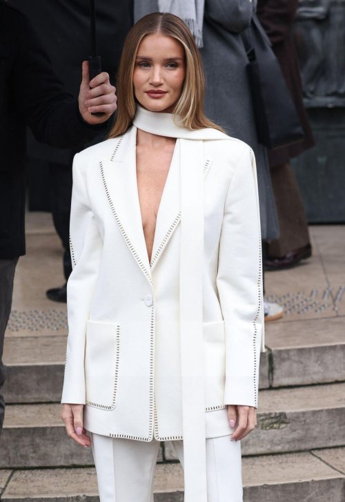 Rosie Huntington-Whiteley at Elie Saab Haute Couture Show, January 2025 4