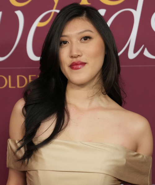 Roxanne Fong Looks Stunning at Golden Globes WWD Style Awards, January 2025 1