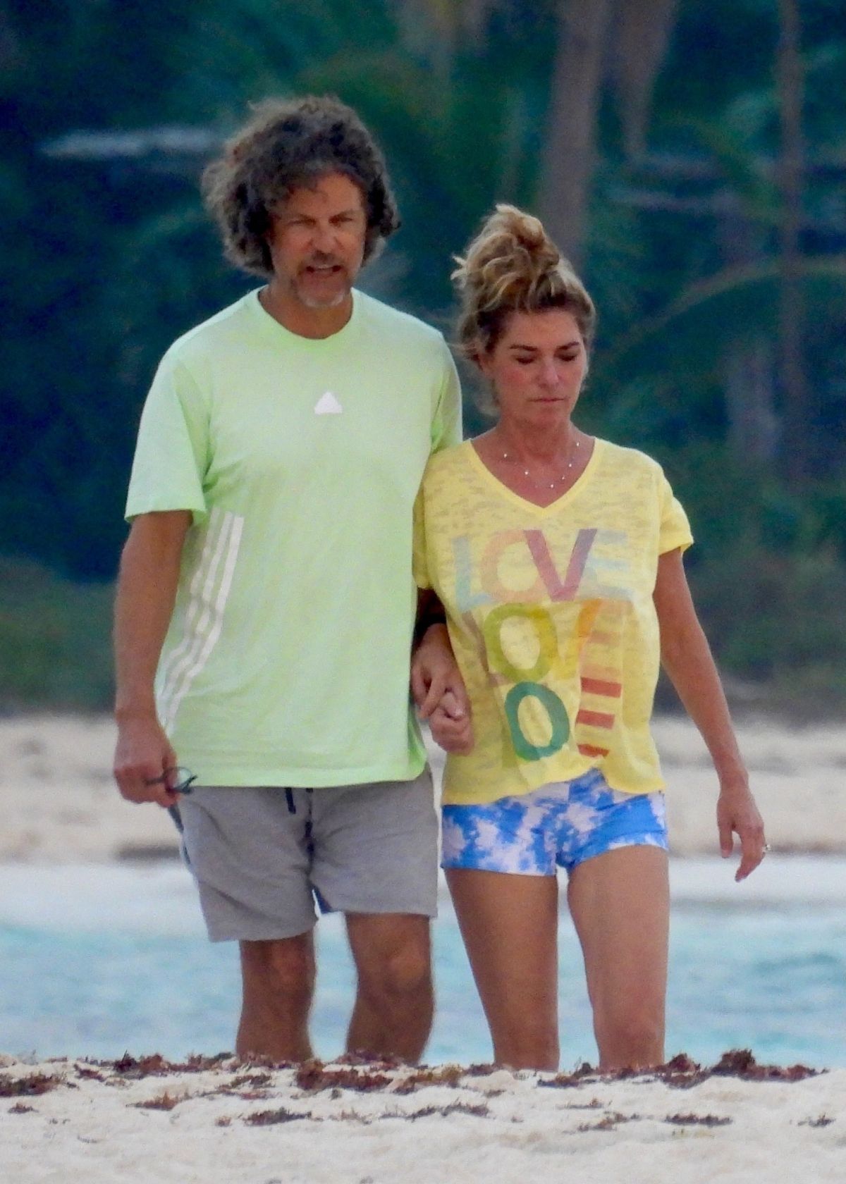 Shania Twain Spotted at Beach with Frederic Thiébaud in Tulum, January 2025