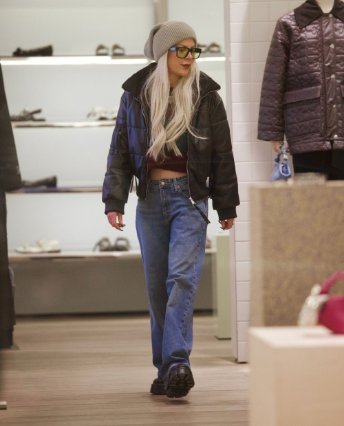 Tori Spelling Enjoys Shopping Day in New York City, January 2025