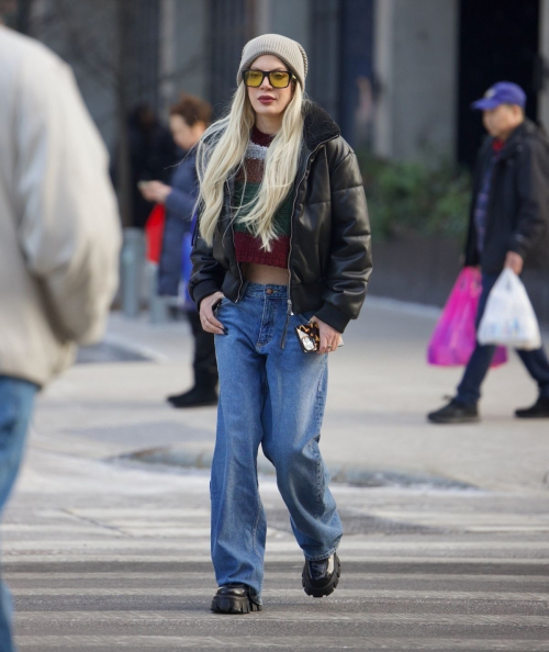 Tori Spelling Enjoys Shopping Day in New York City, January 2025 4