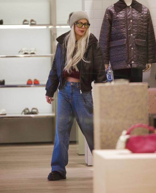 Tori Spelling Enjoys Shopping Day in New York City, January 2025 6