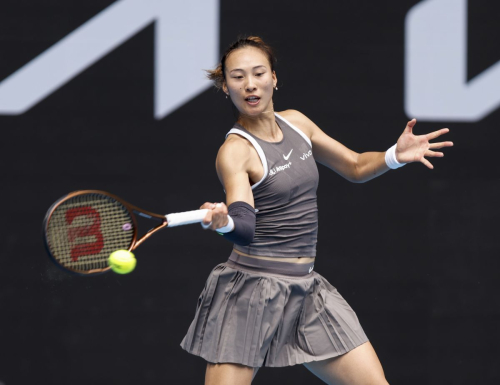 Zheng Qinwen at Australian Open, January 2025 4