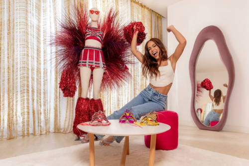 Anitta Stars in Airbnb 2025 Advertising Campaign, February 2025 3