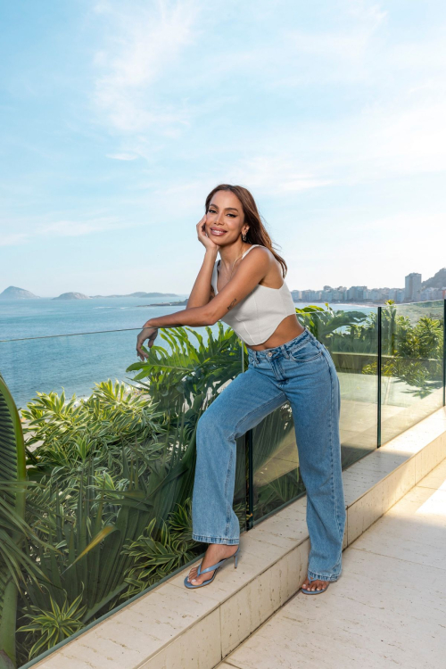 Anitta Stars in Airbnb 2025 Advertising Campaign, February 2025 4