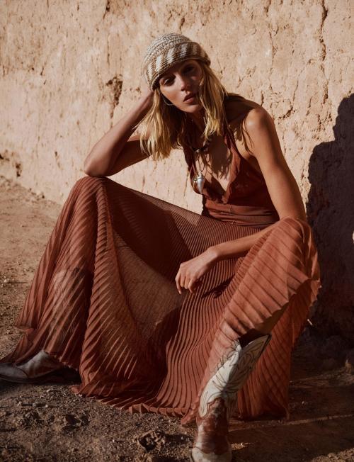 Anja Rubik for Elle France Feature, February 2025 24