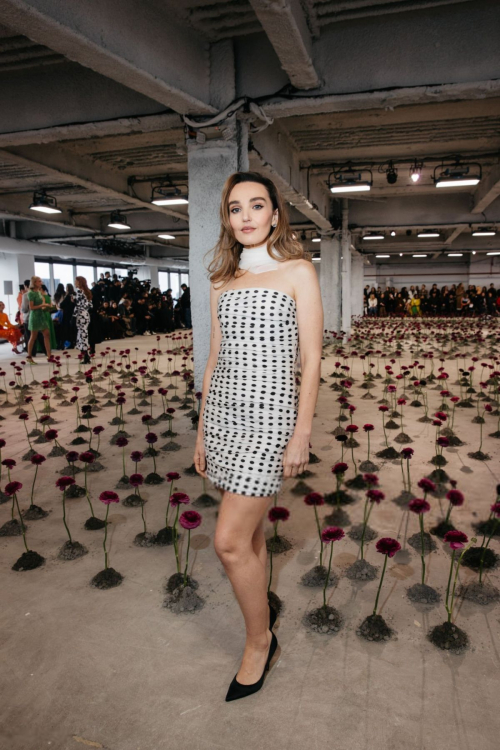 Chloe Fineman at Carolina Herrera NYFW Event, February 2025