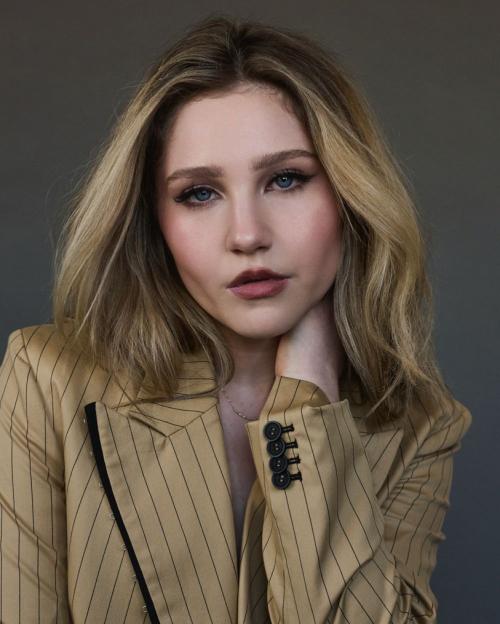 Ella Anderson at an Exclusive Photoshoot, Feb 2025 1